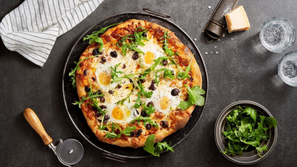 pizza with eggs3