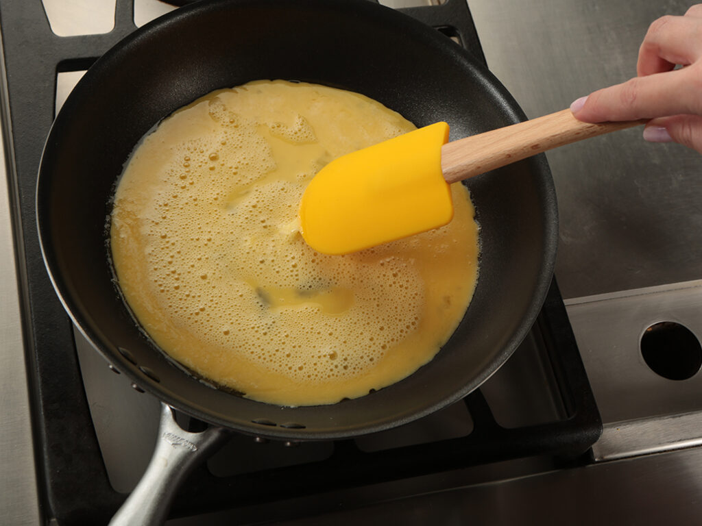 How To Make Scrambled Eggs Eggs Ca