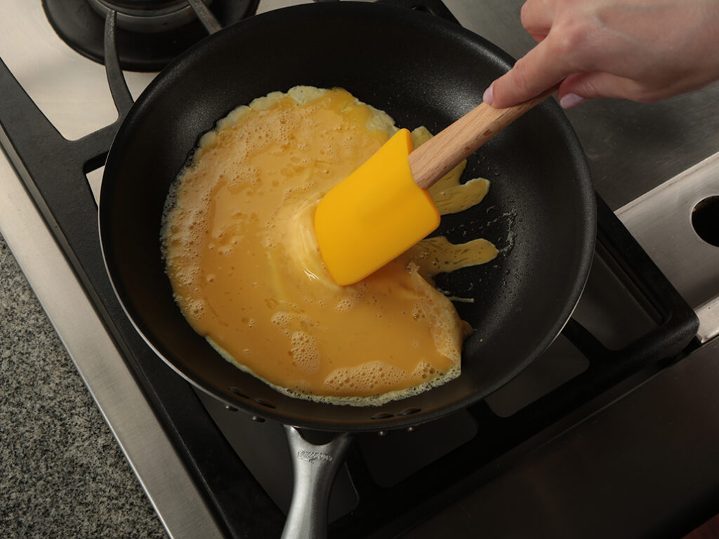 How to Cook the Perfect Omelette | Eggs.ca