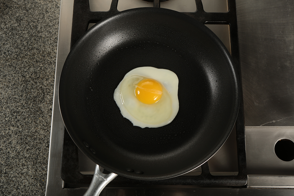 How to Fry the Perfect Egg - Eggs.caEggs.ca