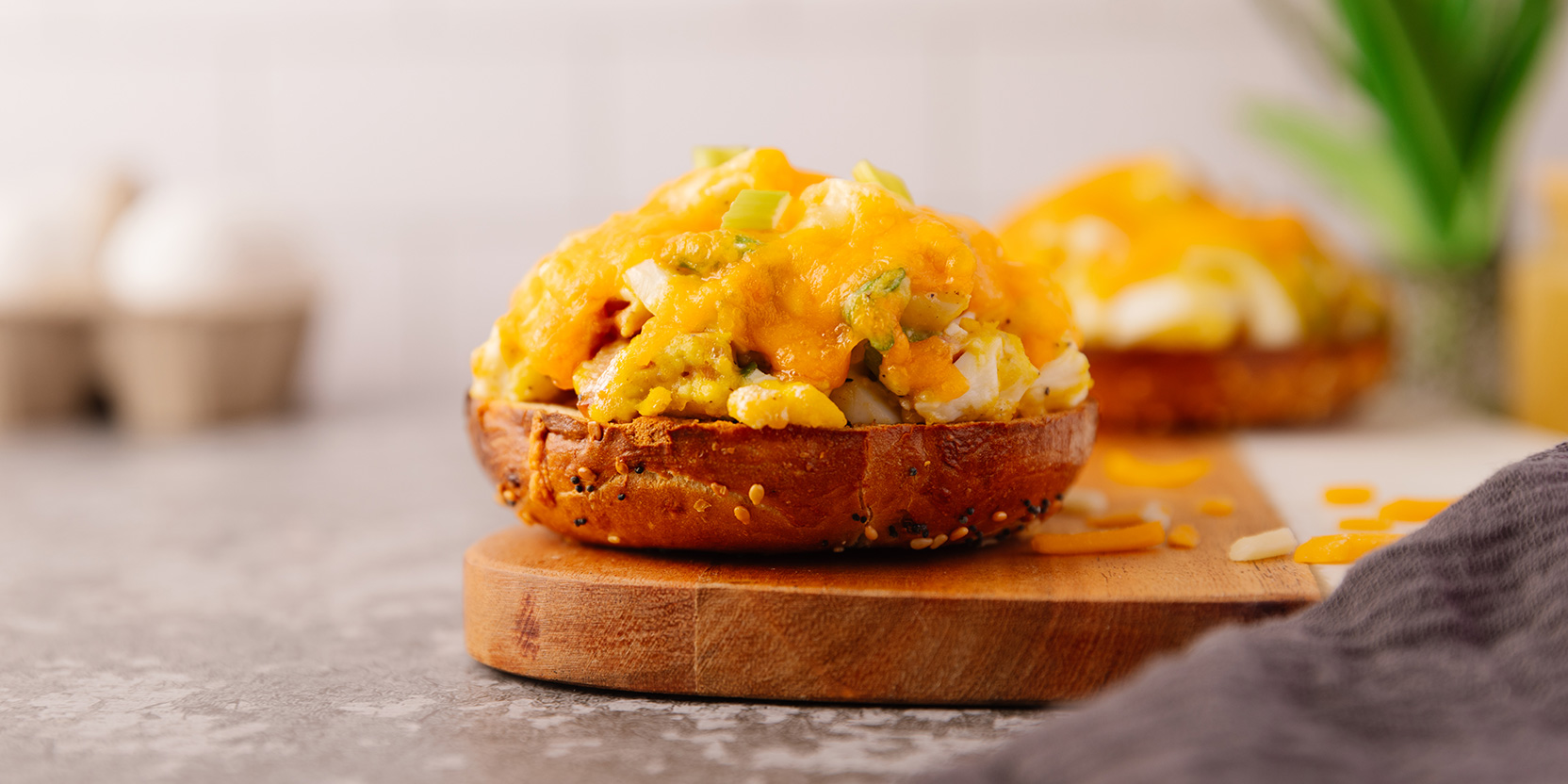 Bagel 'n' Egg Melts - Eggs.ca