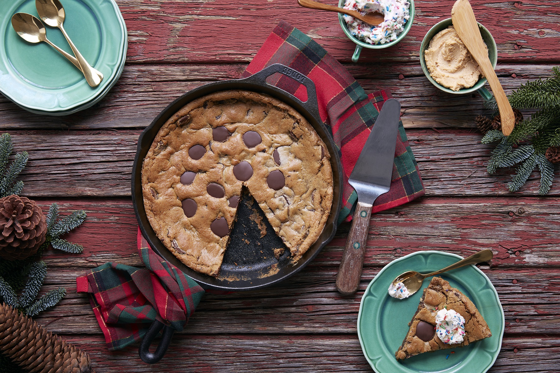 Chocolate Chip Cookie Pizza - Eggs.ca