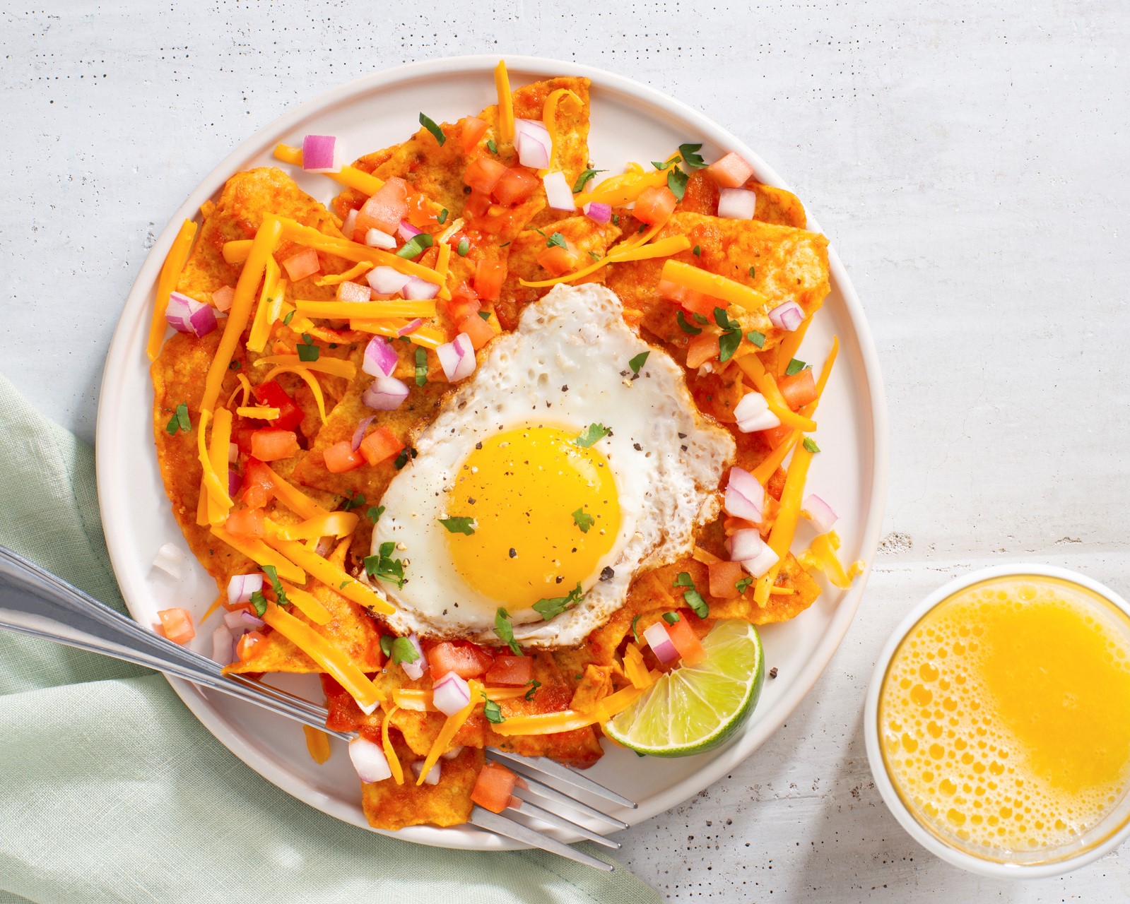 Chilaquiles (Breakfast Nachos) - Eggs.ca