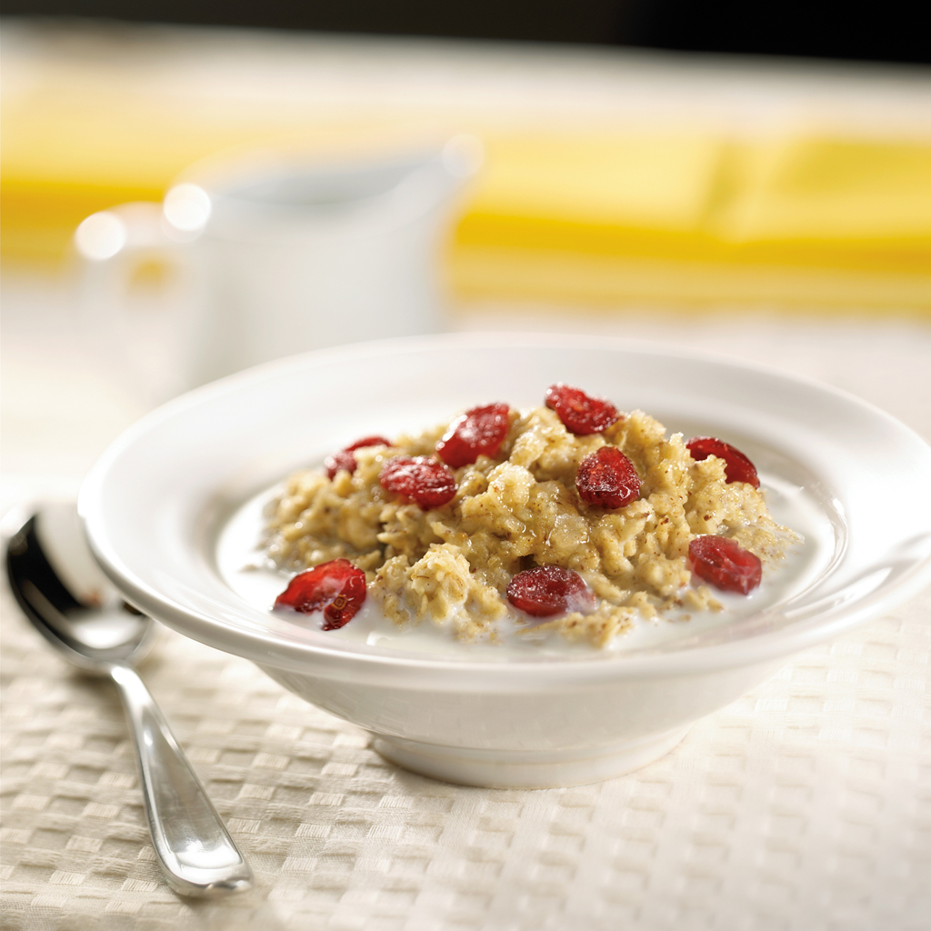 Cinnamon Oatmeal Breakfast Pudding - Eggs.ca