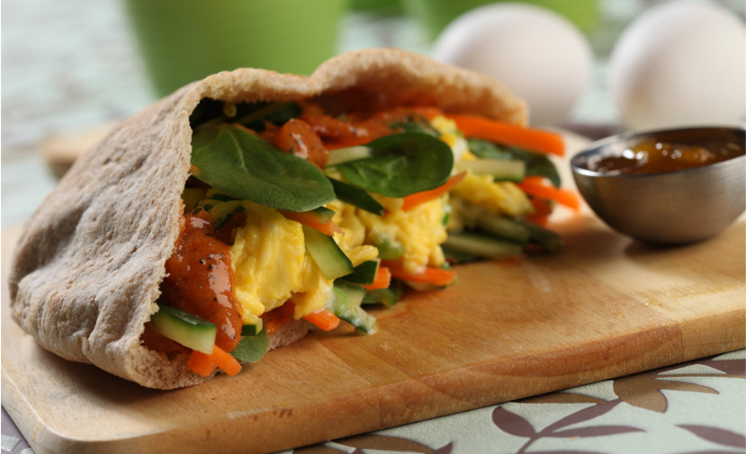 Curried Egg Pitas - Eggs.ca