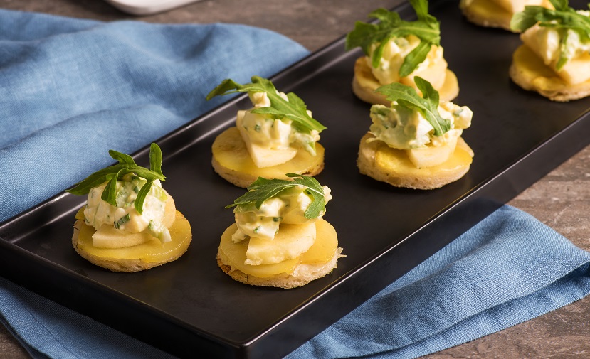 Dill Bread with Egg Salad and Apple Bites - Eggs.ca