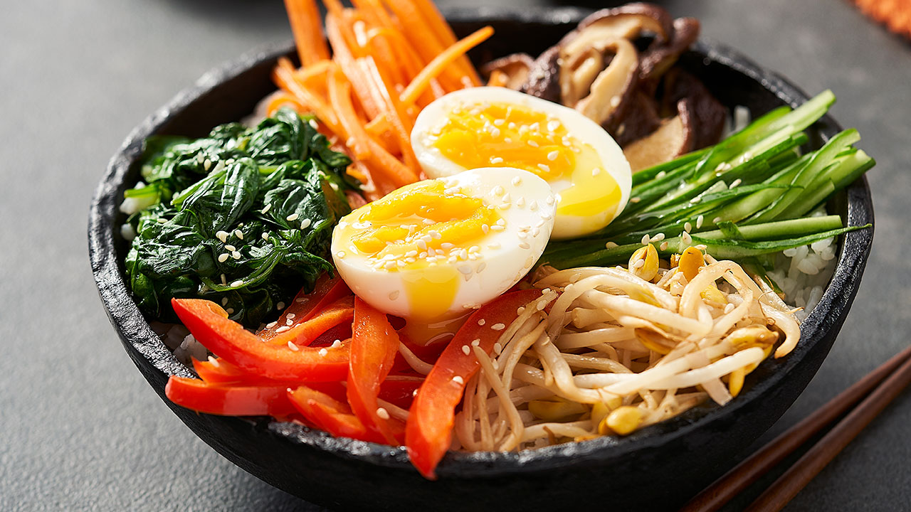 Bibimbap (Korean Rice Bowl) - Eggs.ca