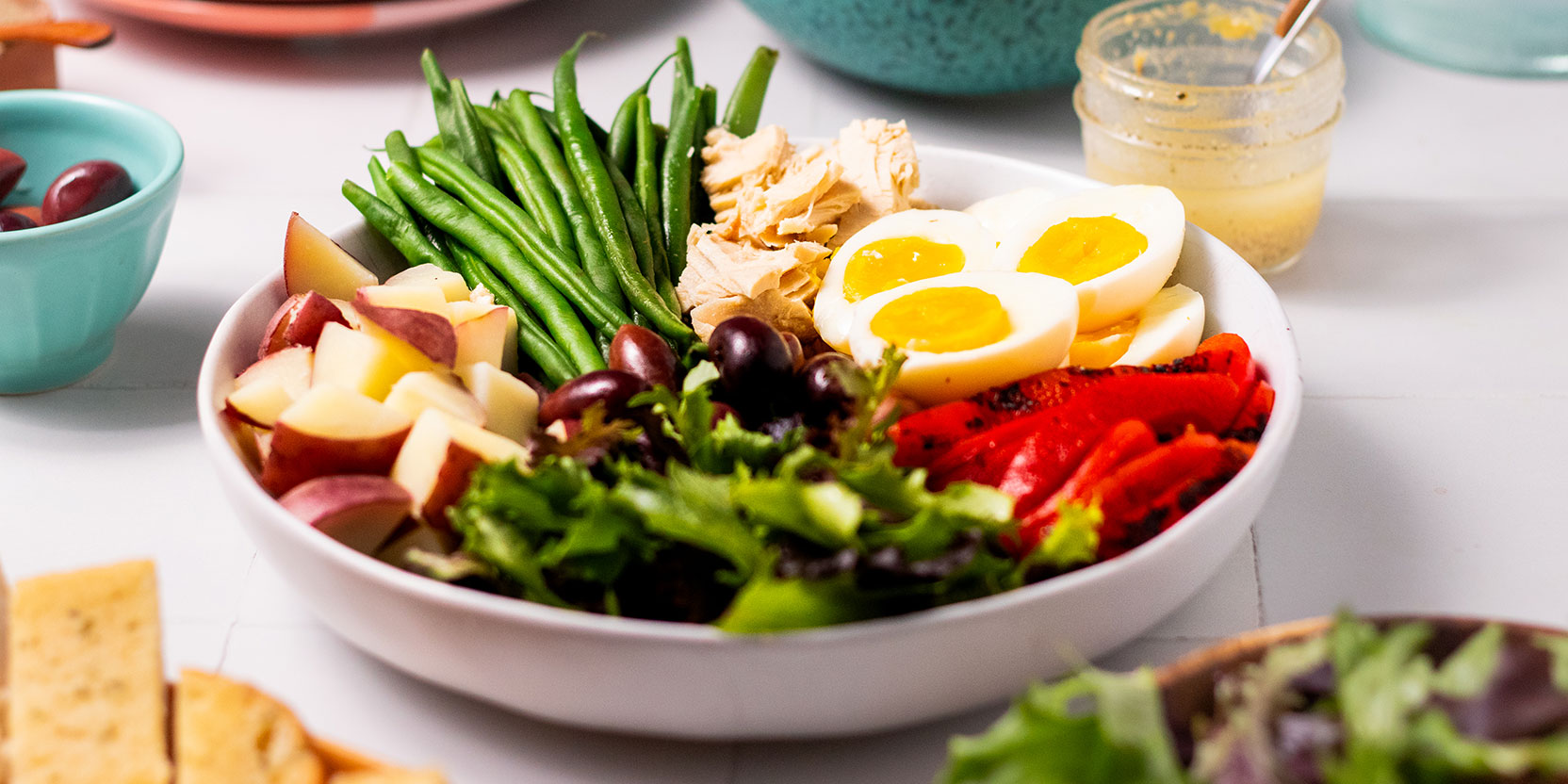 Niçoise Salad - Eggs.ca