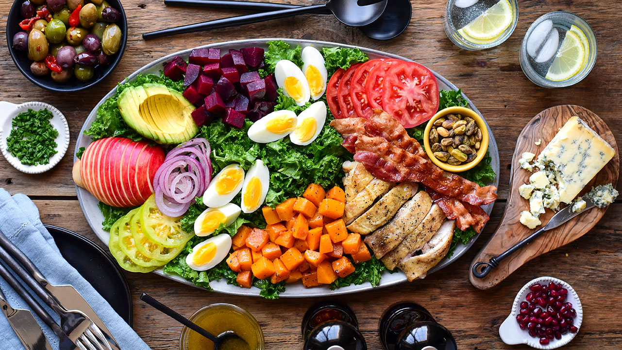 Winter Cobb Salad - Eggs.ca