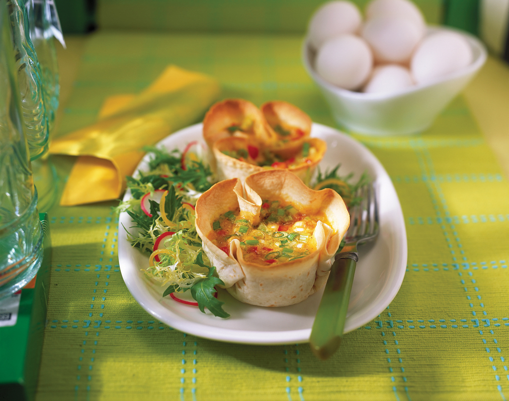 Egg Filled Tortilla Cups - Eggs.ca
