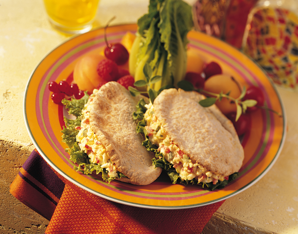 Egg Salad Pitas - Eggs.ca