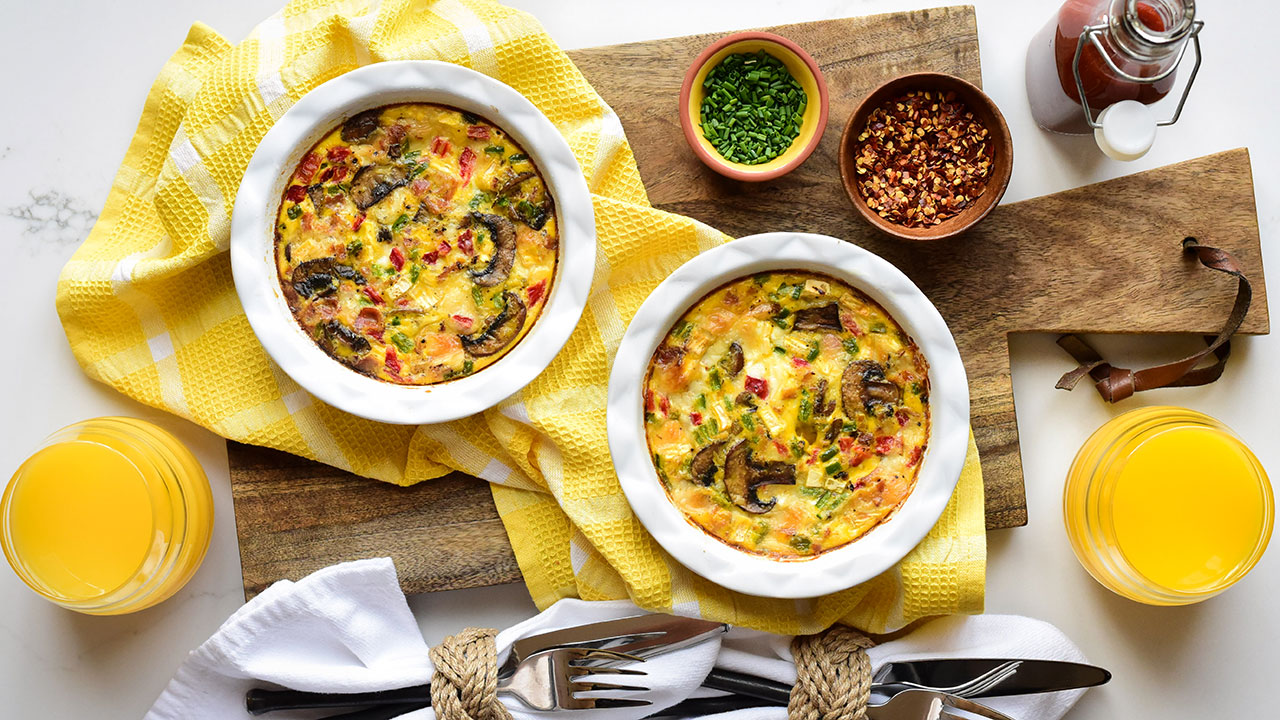 Crustless Quiche with Bacon, Mushrooms and Jalapeños - Eggs.ca