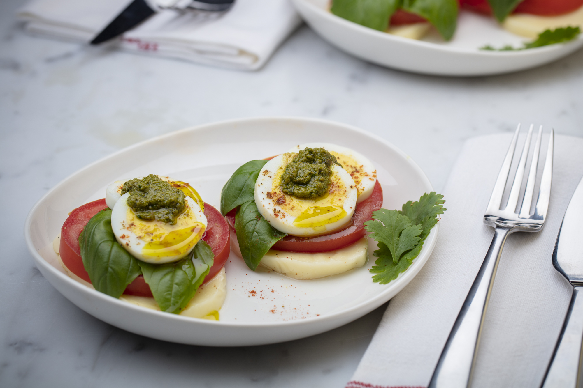 Hard Boiled Egg Caprese Salad - Eggs.ca
