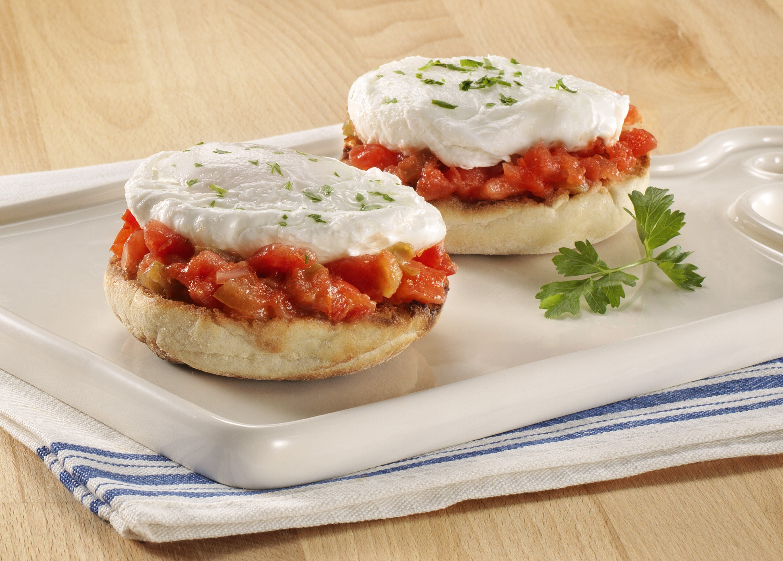 Poached Eggs Mexicana - Eggs.ca
