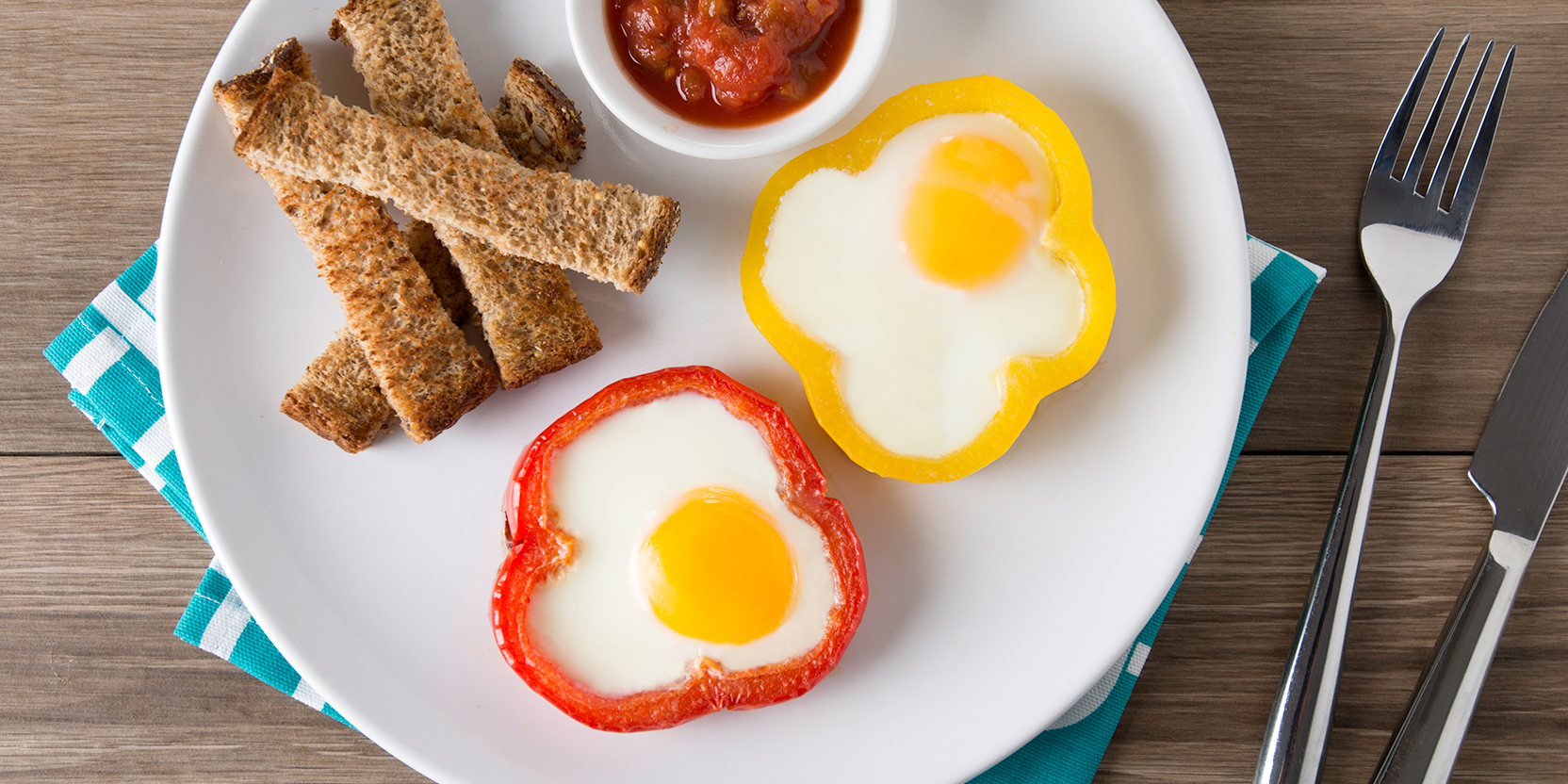 Eggs in a Pepper - Eggs.ca