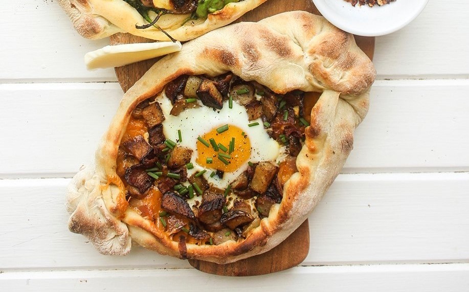Traditional Khachapuri - Eggs.ca